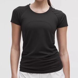 Lululemon Swiftly Tech Black short Sleeve Shirt Size 18 Hard to find!  Like new!